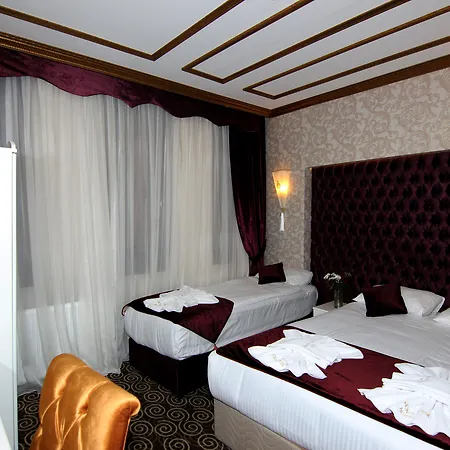 Diamond Royal Hotel 3*
