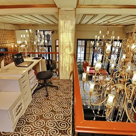 Diamond Royal Hotel 3*