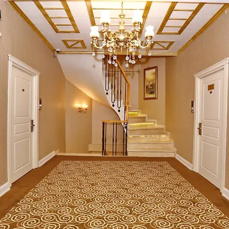 Diamond Royal Hotel 3*