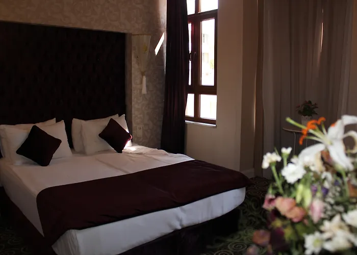 Diamond Royal Hotel 3*