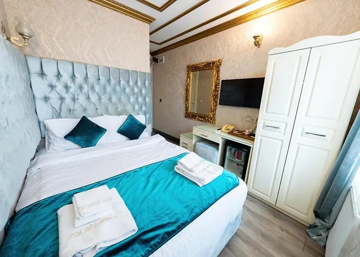 Diamond Royal Hotel 3*