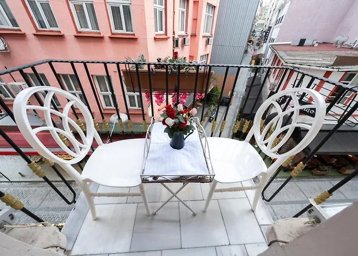 Diamond Royal Hotel 3*